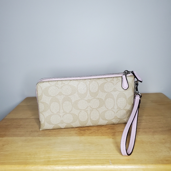 Authentic Coach double Zip Wristlet - Picture 9 of 16